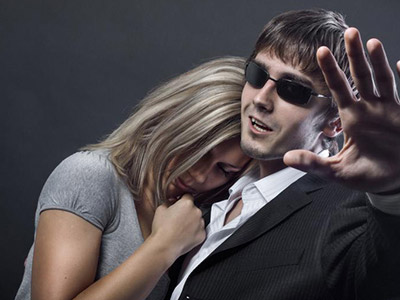 上海女富商雇環(huán)宇兄弟女保鏢做貼身安保護(hù)衛(wèi)